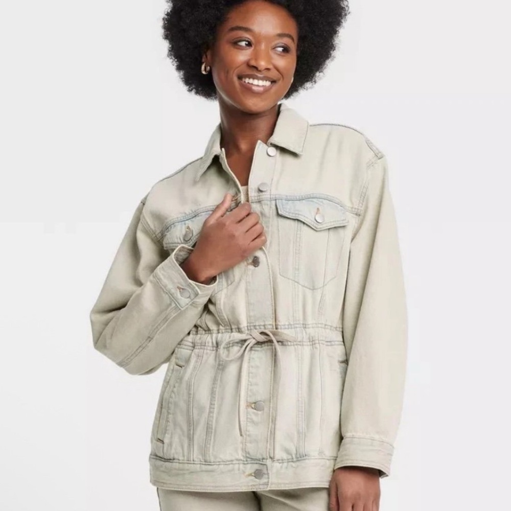 Universal Thread Light Wash Jean Jacket New Witho… - image 1